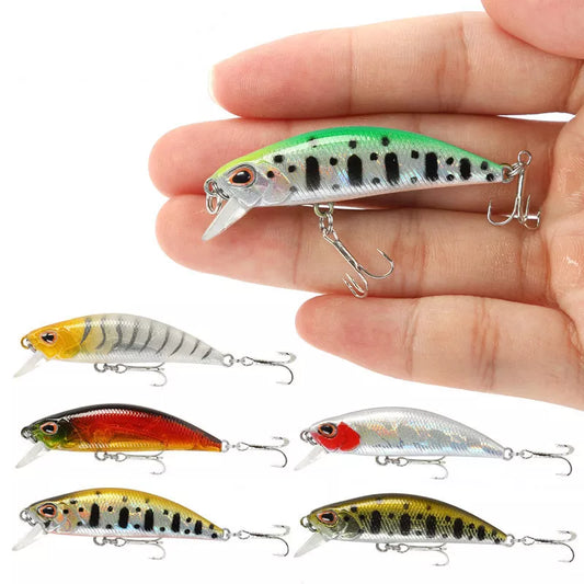 Pro Wobble Mini: Señuelos de pesca para trucha y lubina de 5,5 cm con 126 accesorios de grabado