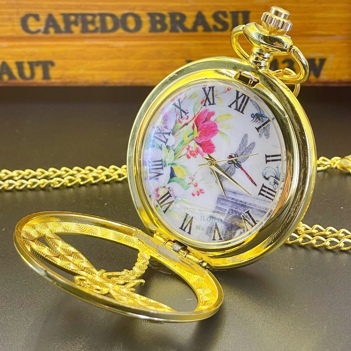 Vintage Pocket Watch: A gift that Harmonizes Elegance and Timekeeping with a Touch of Dragonfly Magic