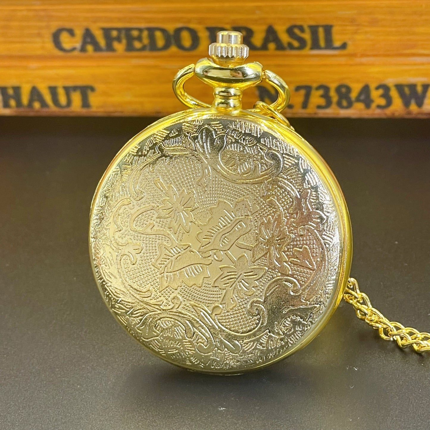 Vintage Pocket Watch: A gift that Harmonizes Elegance and Timekeeping with a Touch of Dragonfly Magic