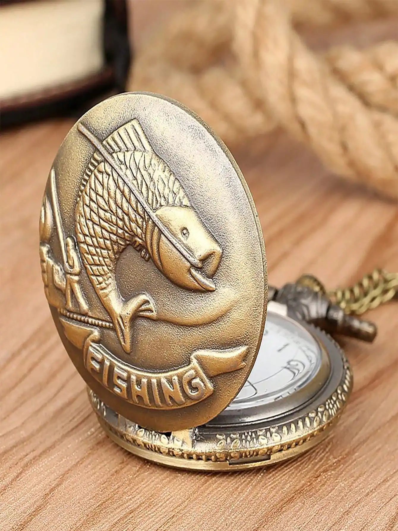 Vintage Pocket Watch: A unique and thoughtful gift that's sure to be cherished