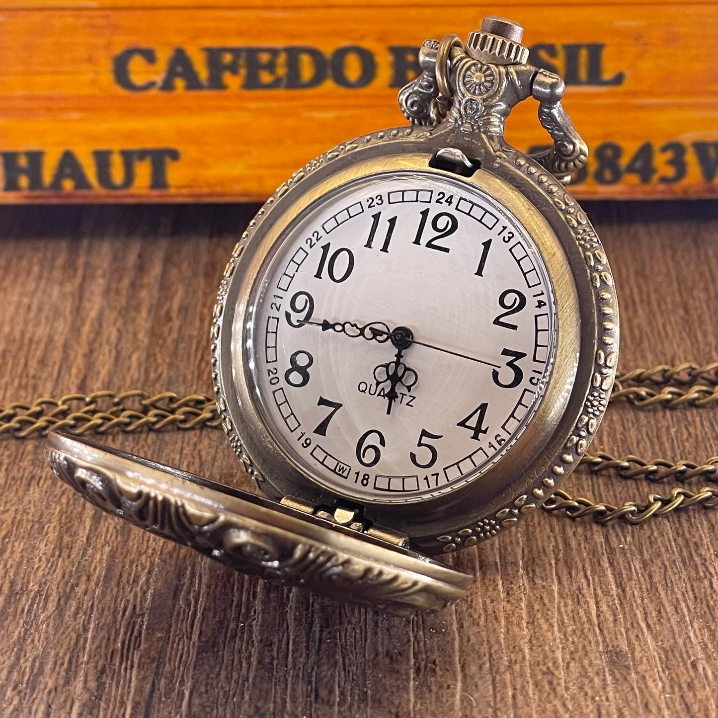 Vintage Pocket Watch: A timeless piece that will take you to faraway lands